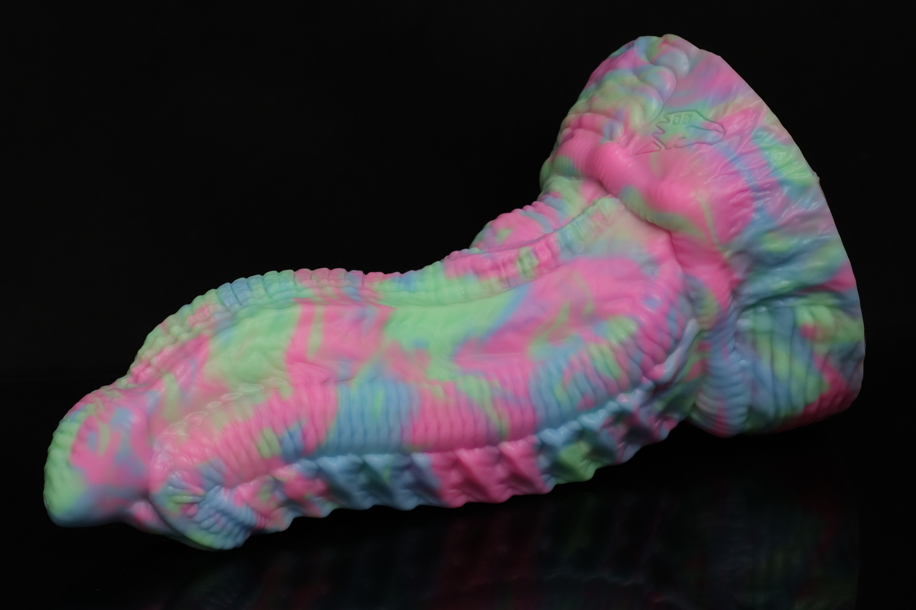 Abyss the Kaiju King by Bad Dragon — Ready-made pour pour, maker's photo