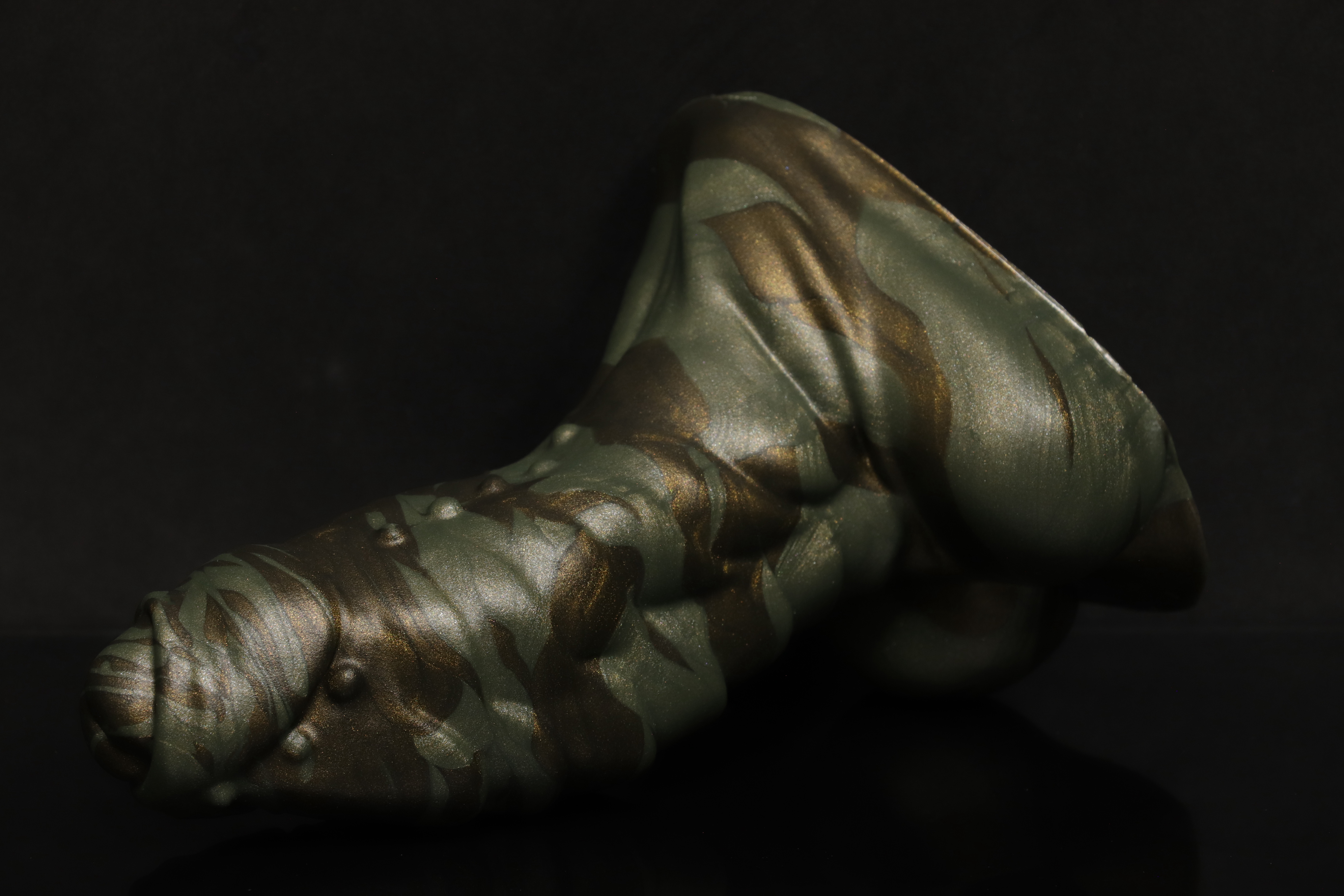 Flint the Uncut Studded Dragon by Bad Dragon — Rogue pour, maker's photo